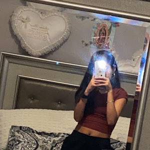 Meet your Posher, Alexandra